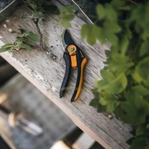 Κλαδευτήρι-Plus™-Bypass-P541-FISKARS